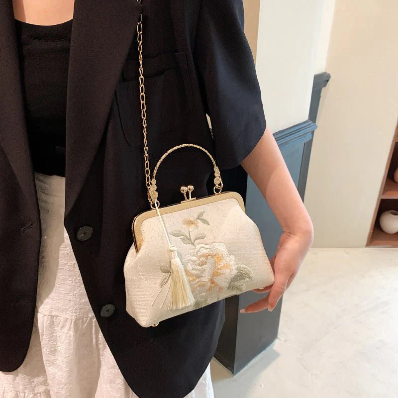 All-matching Embroidered Fashion Personality Women Bagحقيبة نسائية مطرزة أنيقة وعصرية تناسب جميع الإطلالات