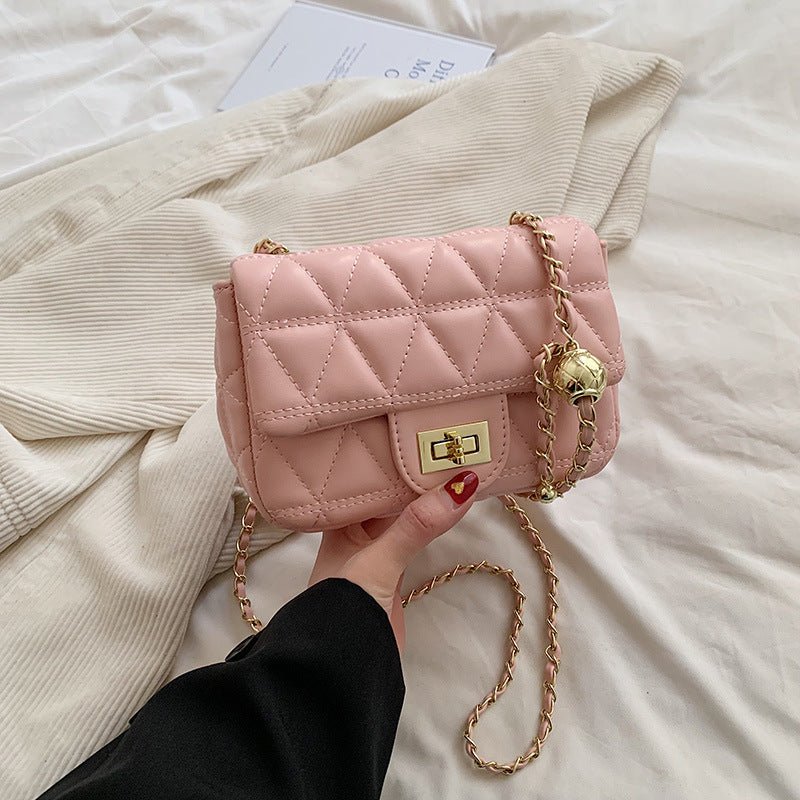 High-grade Diamond Pattern Chain Bag Women's Simple All-match  حقيبة نسائية فاخرة بنقشة ماسية مع سلسلة بسيطة ومتناسقة مع جميع الإطلالات