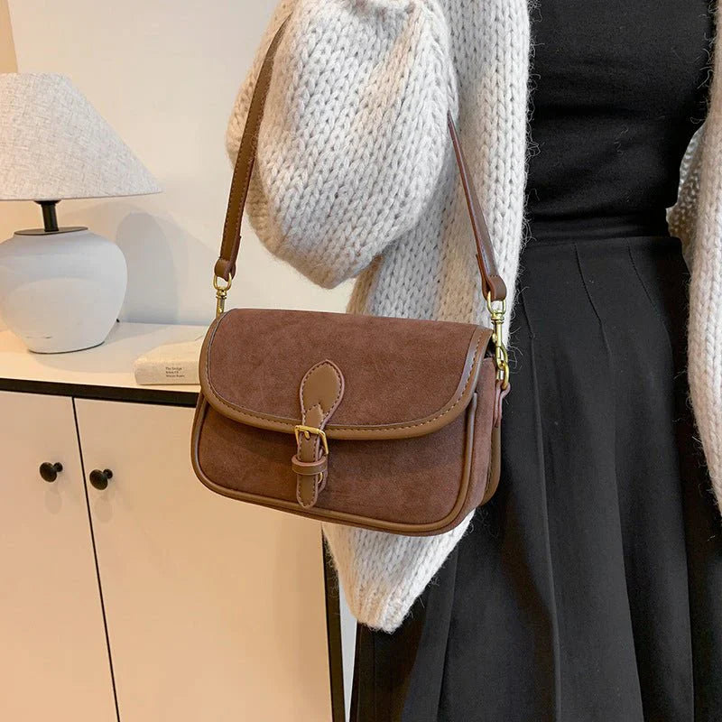 Women's British Style Vintage Saddle Bag Temperament Wildحقيبة سرج نسائية بطراز بريطاني عتيق وأسلوب عصري