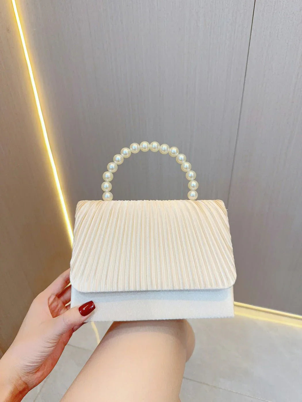 Women's Fashion Pleated Evening Bag   حقيبة سهرة نسائية عصرية مطوية التصميم